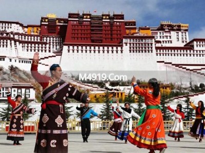2026年5月4日拉萨布达拉宫脚下非遗歌舞展演精彩呈现