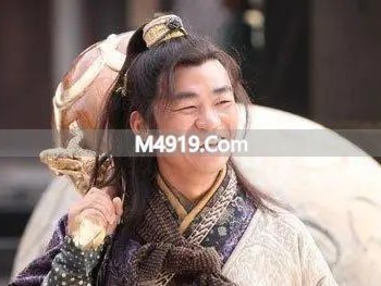 隋唐演义中李元霸为何杀不死宇文成都？背后原因揭秘