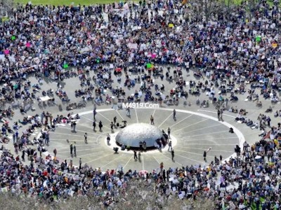 2026 年 5 月 1 日美国突变风暴，特朗普还能执政吗？