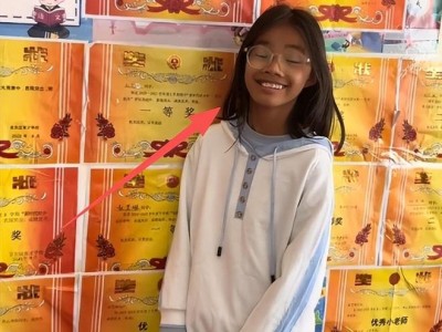 女孩晒满墙奖状被嘲学习学傻了，努力真比不上有钱？