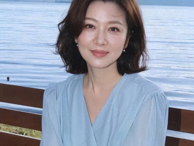 中年女人穿搭发型怎么选？剪短发还是扎发，这里有答案