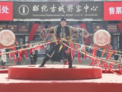 广元昭化古城马年新春上演古傩献瑞，游客赞不绝口