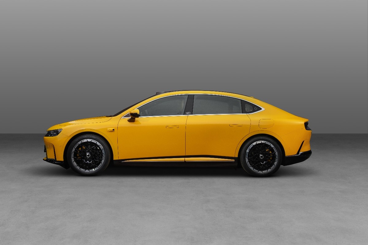 smart精灵6号曝光！豪华掀背轿车，续航超1800公里