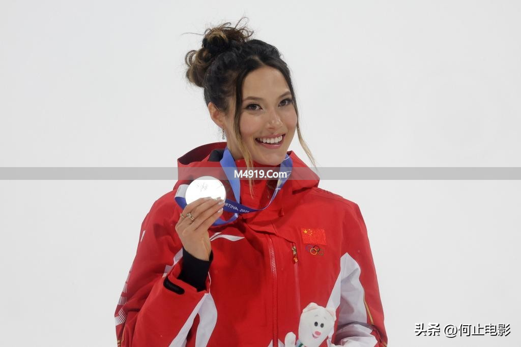 _彻底破防了！谷爱凌坦言：代表中国参赛后，在美遭殴打、宿舍被闯_彻底破防了！谷爱凌坦言：代表中国参赛后，在美遭殴打、宿舍被闯