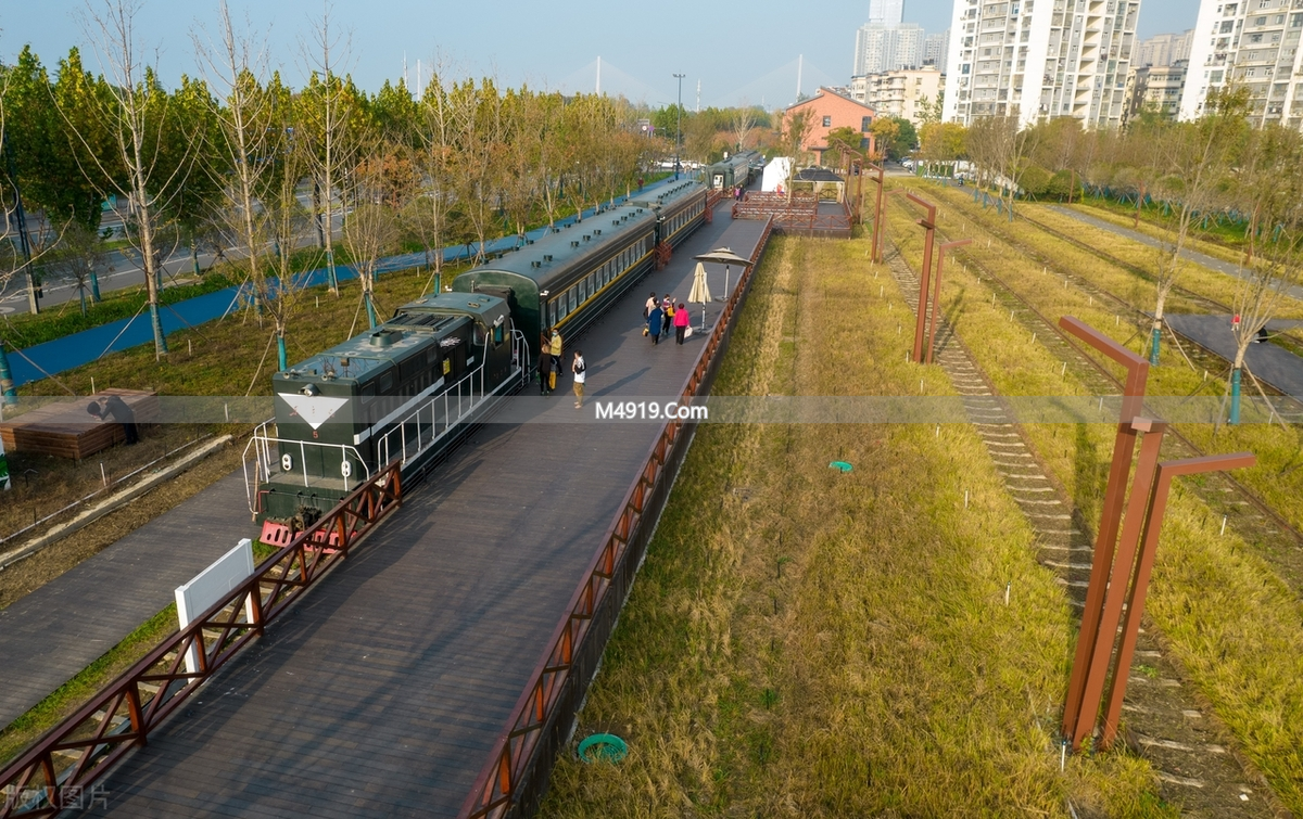 中国对韩免签后韩国游客蜂拥而至，被美食、物价等吸引
