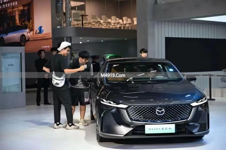 国产新能源冲击下，日系车销量下滑，丰田马自达纷纷出招