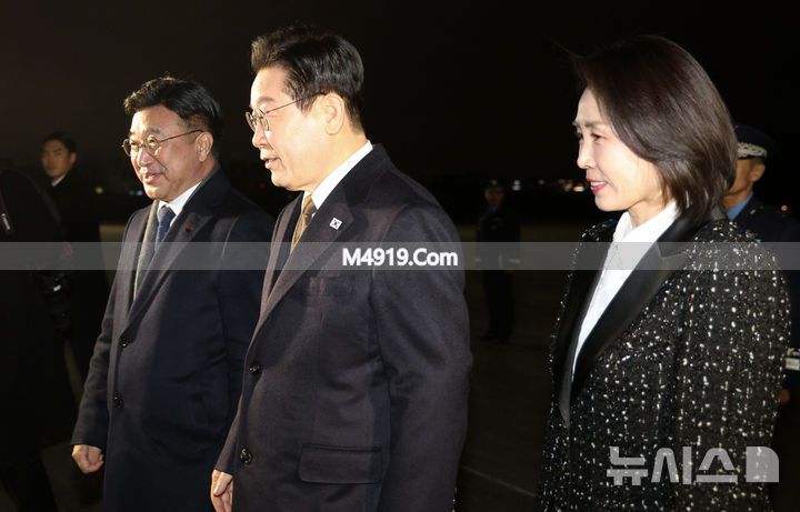 孙红雷x张艺兴文__卢老爷的表情包