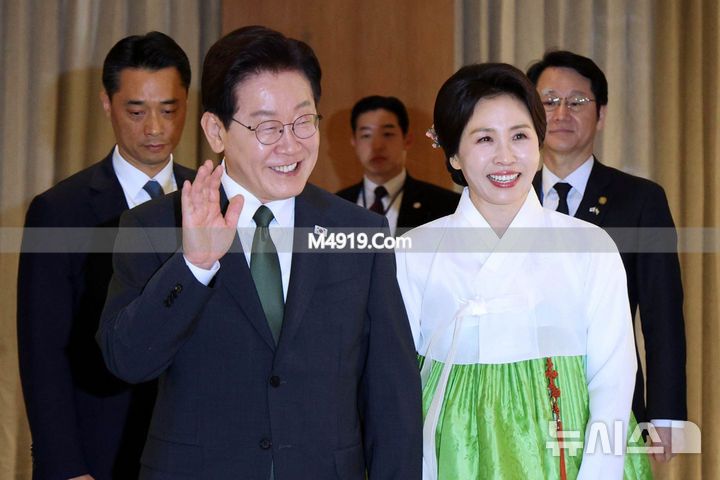 印度首富夫人舞蹈_印度夫人_