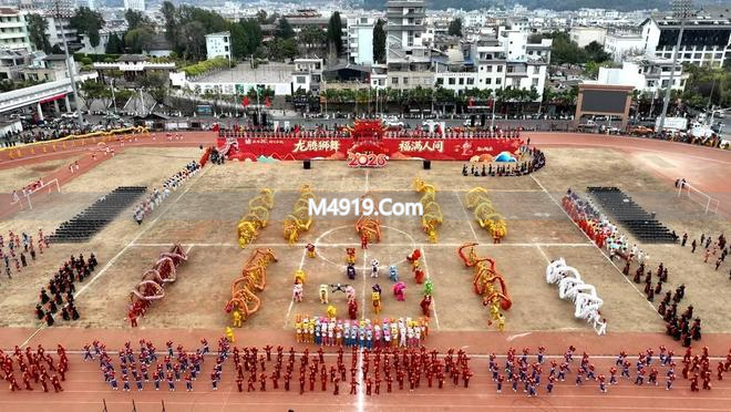 四川会理元宵节举办系列活动，舞龙舞狮闹新春吸引众多游客