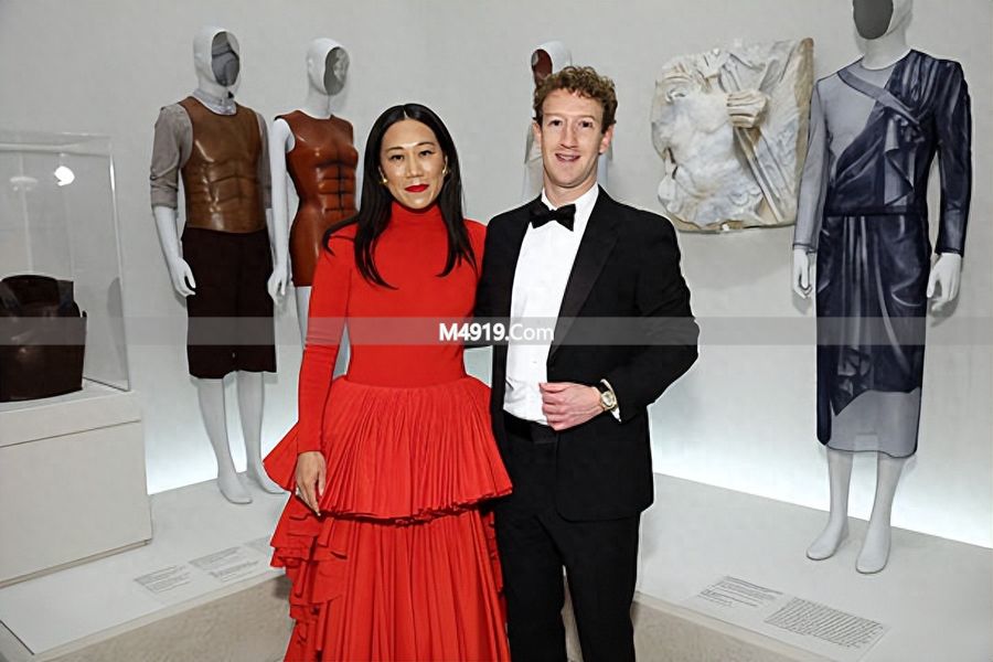 扎克伯格和华裔老婆去Metgala了！老婆穿大红裙，这次把人美到了_扎克伯格和华裔老婆去Metgala了！老婆穿大红裙，这次把人美到了_