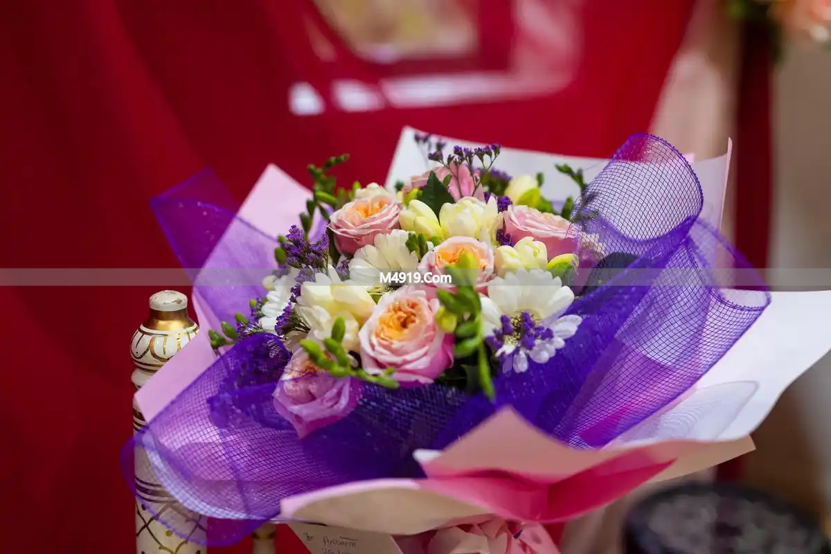 深深思念你，爱意难舍，即便缘浅，你仍是我今生情牵