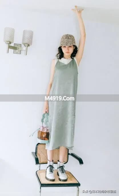 酷暑转凉时，时尚达人们如何用秋季鞋子搭配夏装？