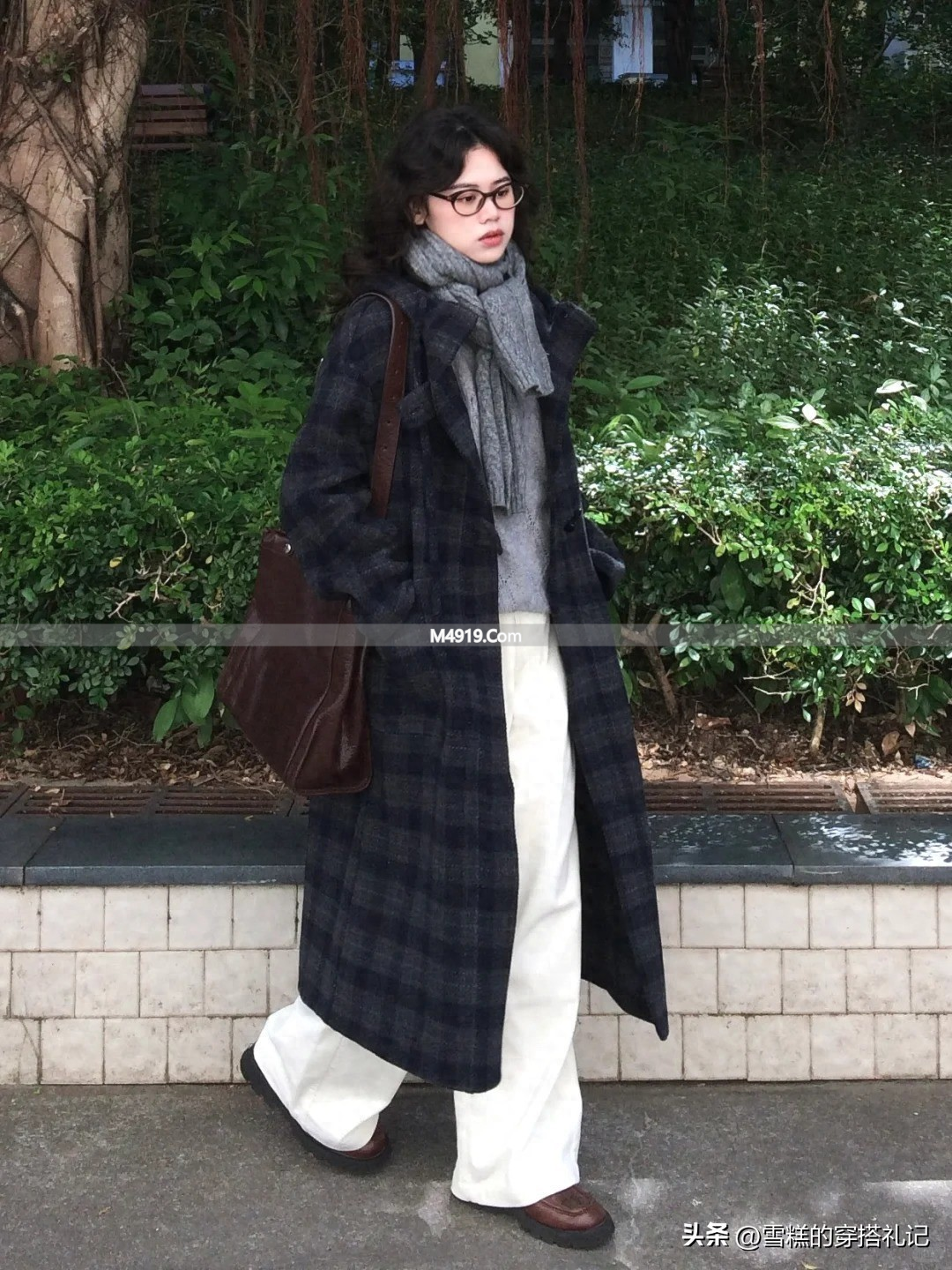 冬季大衣搭配选小脚裤还是阔腿裤？看完对比就知道了