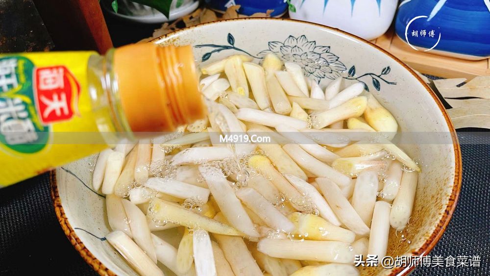 立夏后,使劲吃这菜,一降火、二润肠、三健脾开胃,鲜嫩别不懂吃__立夏后,使劲吃这菜,一降火、二润肠、三健脾开胃,鲜嫩别不懂吃