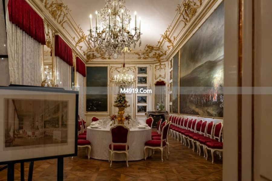 美泉宫室内参观票价格及镜厅、百万厅特色介绍