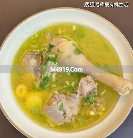 合肥美食三绝：老母鸡汤、吴山贡鹅、酥鸭米面