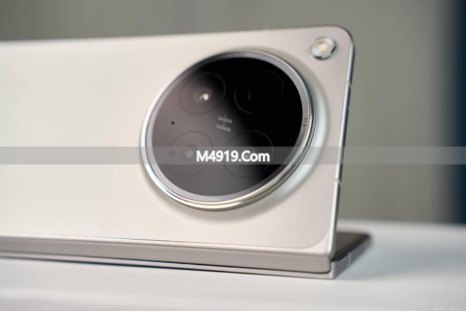 OPPO Find N6折叠屏手机，解决折痕问题，带来无感折痕体验