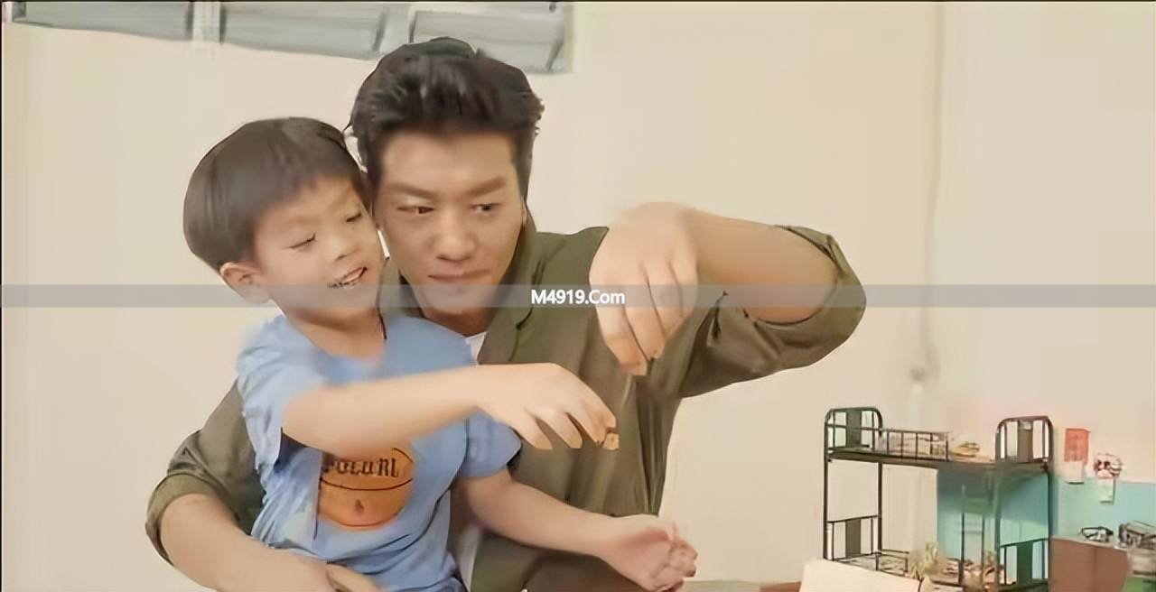 黎诺懿谈孩子教育称读书无用引争议，网友纷纷反驳