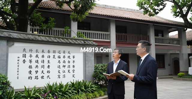 3月11日鄢福初亲临新民学会旧址调研考察，历史文化保护再添新动力，称赞诗词文化墙建设