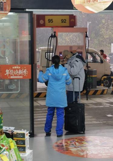 春运回家路 重庆六百座驿站免费歇脚暖人心