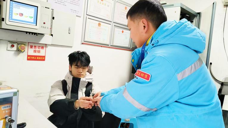 春运回家路 重庆六百座驿站免费歇脚暖人心