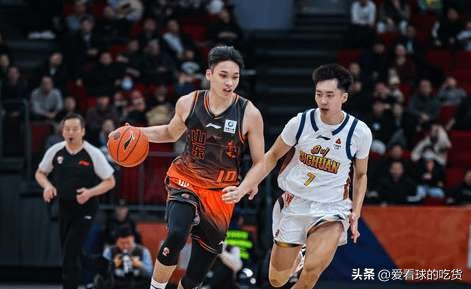 山东被深圳绝杀！王浩然神奇一球定胜负，克里斯30分白砍了