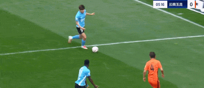 大连3:2云南冲上第七，伊万现场看中两人表现亮眼