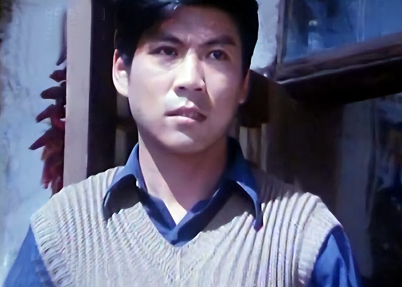 曾经嫌我吃虫子可怕，现在她比我还爱吃