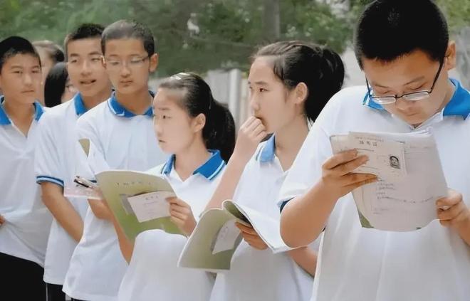 取消中小学副科呼声高涨，英语排第二，第一名你猜到了吗？