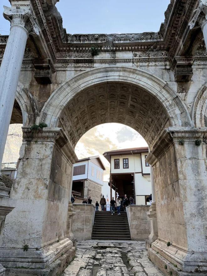 土耳其安塔利亚老城区游玩攻略 地中海畔的古城风光