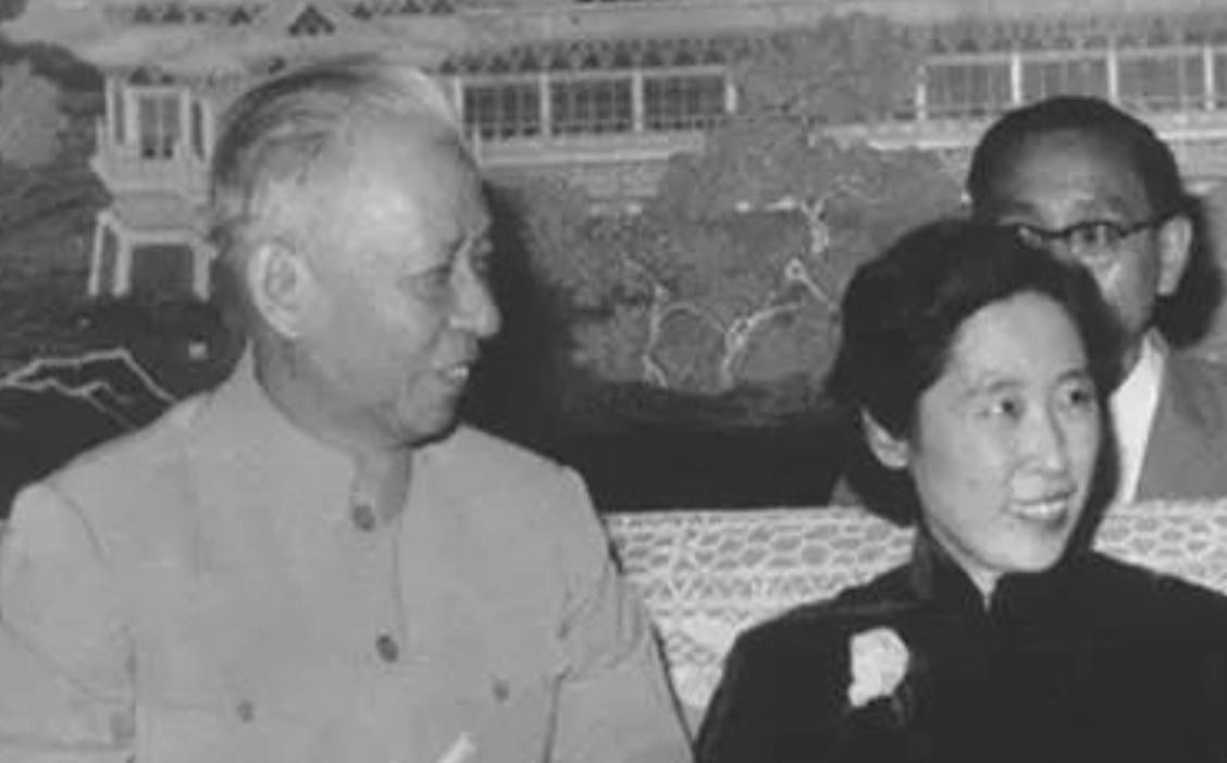 1961年刘少奇视察南昌，水静巧施妙计留宿革命家