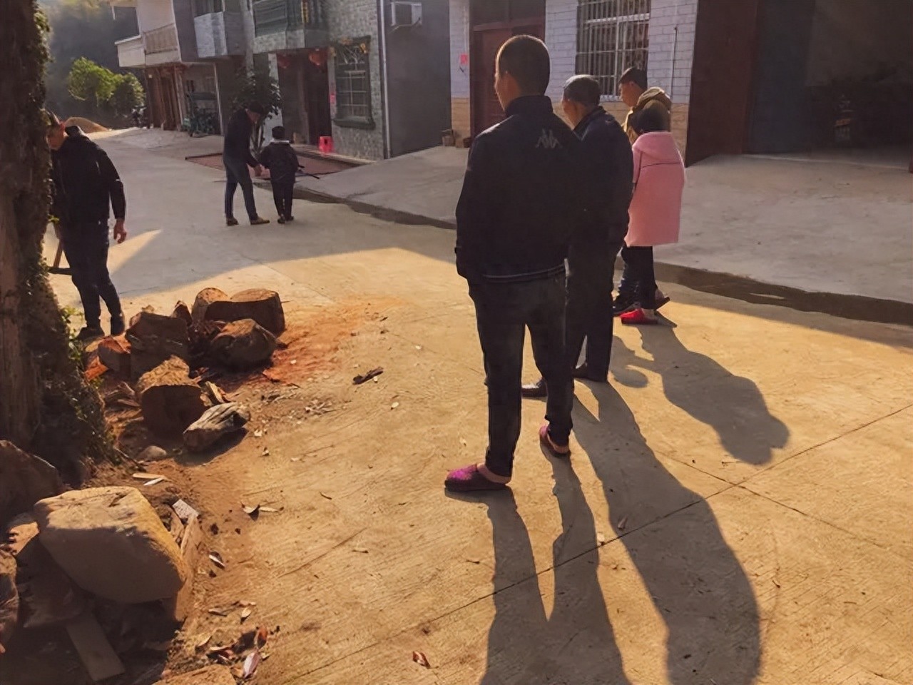 农村攀比风终于停了，大家不再盲目跟风比排场