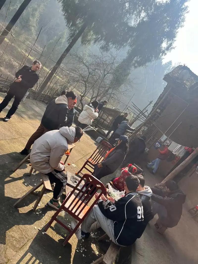 农村攀比风终于停了，大家不再盲目跟风比排场