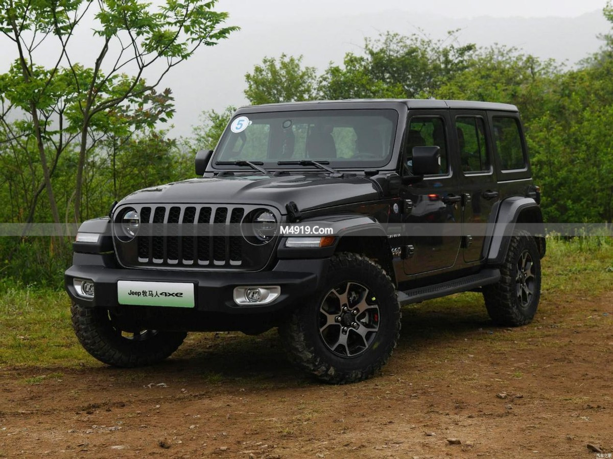 传统车企电动化转型栽坑，2025年亏1500亿，今年买油车还是电车？