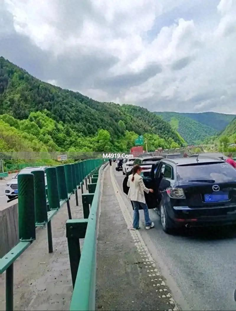 过年回村别只看车！村里人更在乎你工作稳不稳、能帮啥忙