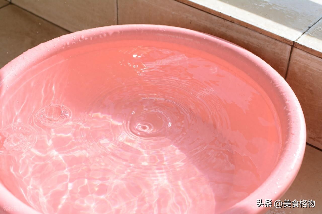 明日初二，牢记传统：1不洗、2不去、3不吃，平安顺利过好年