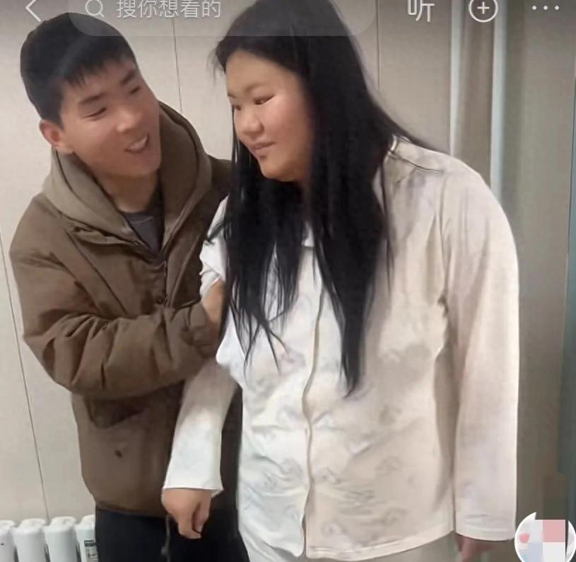 产后住月子中心宝宝集体照顾引热议，网友直呼父母心真大