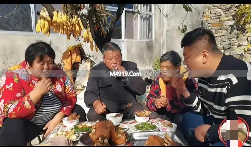 老吕一家：胖吕与父母走得近，直播挣钱其乐融融，小二姐不痛快…__老吕一家：胖吕与父母走得近，直播挣钱其乐融融，小二姐不痛快…