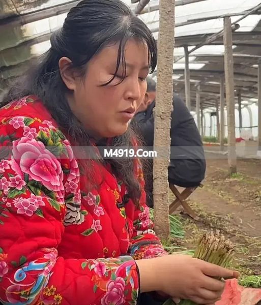 老吕一家：胖吕与父母走得近，直播挣钱其乐融融，小二姐不痛快…_老吕一家：胖吕与父母走得近，直播挣钱其乐融融，小二姐不痛快…_