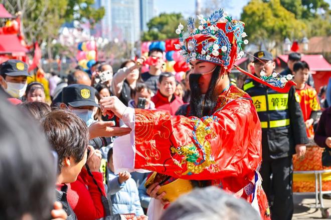 2026 年高桥老街新春活动丰富，特色满满，年味十足