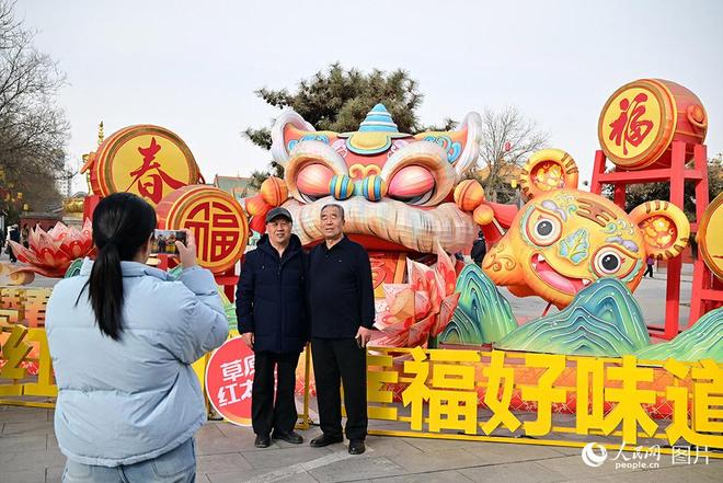 2026春节大江南北年味满满，无数人坚守与欢歌享具体快乐