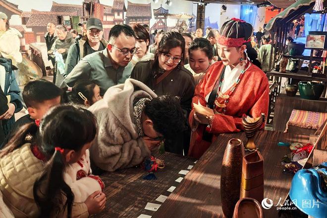 2026春节大江南北年味满满，无数人坚守与欢歌享具体快乐