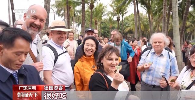 春节成外国友人‘打卡’中国重要节点，体验别样中国年