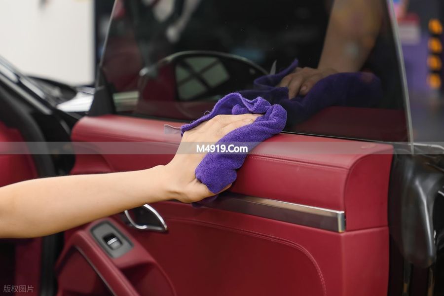 洗车故意把车划坏__洗车工故意把车子弄花