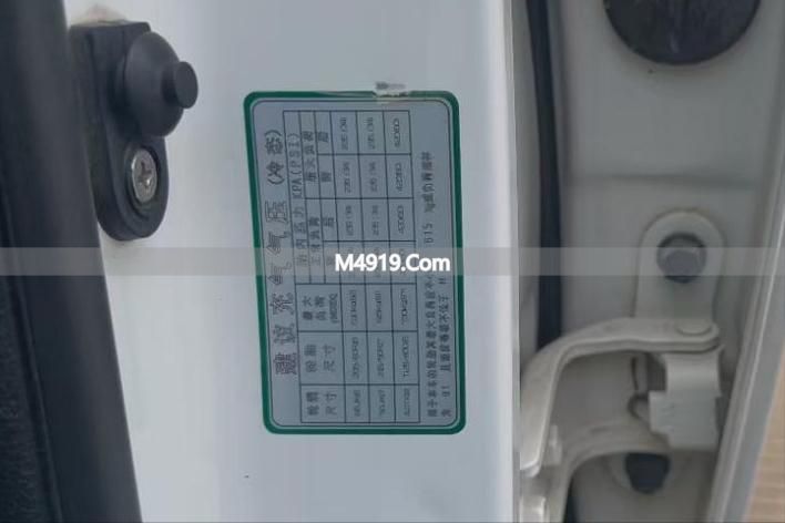 洗车店总打2.5胎压？电车SUV这样调才安全