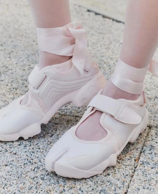 小个子女生人手一双的玛丽珍运动鞋，好看好穿成时髦精新宠