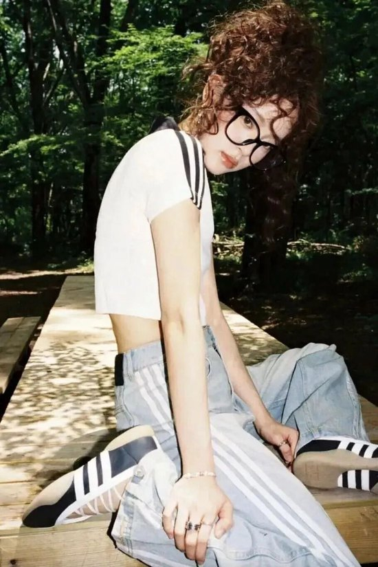 小个子女生人手一双的玛丽珍运动鞋，好看好穿成时髦精新宠