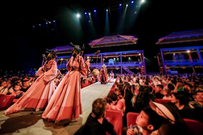 春节山东临沂琅琊古城马秀爆火，家国热血与视听完美结合