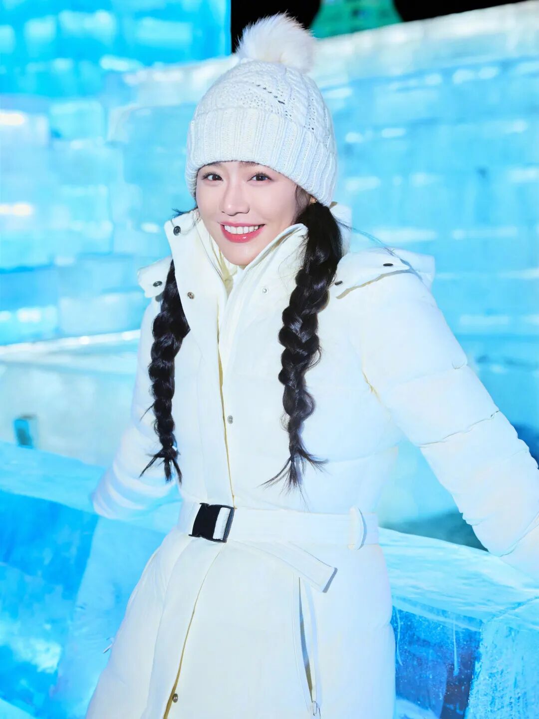 风衣夹克怎么穿？看明星示范，轻松打造时髦感与不同风格