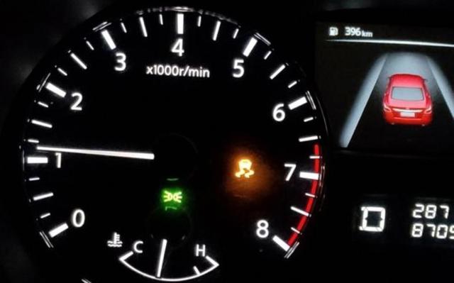 日产轩逸防滑系统超厉害！紧急刹车稳如老狗全靠它